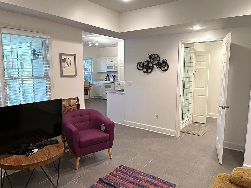 Furnished Finder property 611975_1 photo 10