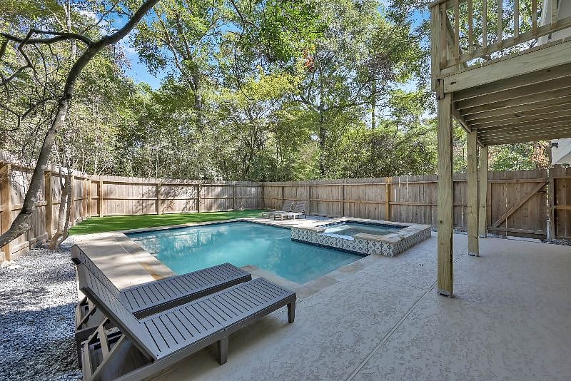 Furnished Finder property 612082_1 photo 12