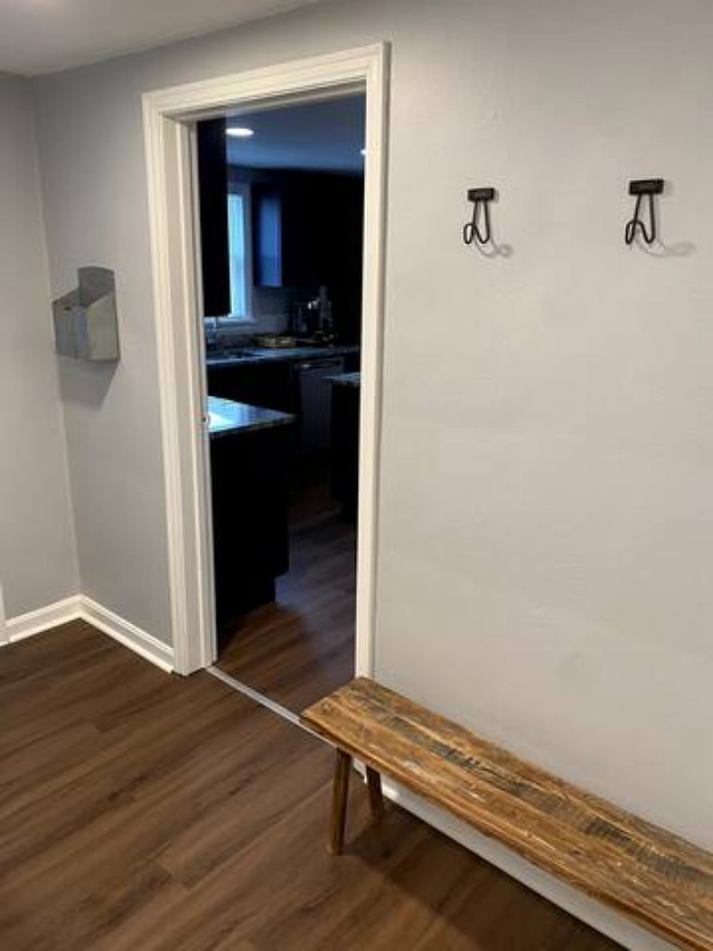 Furnished Finder property 612101_1 photo 17