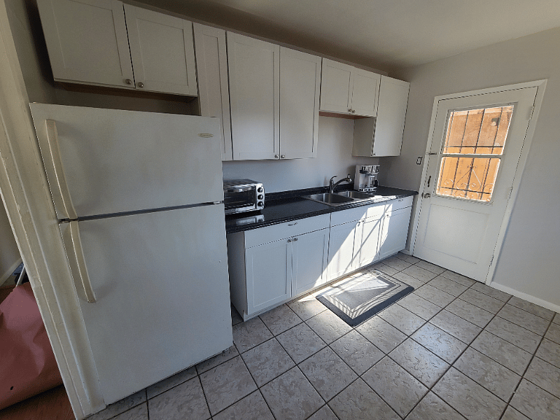 Furnished Finder property 612211_1 photo 17
