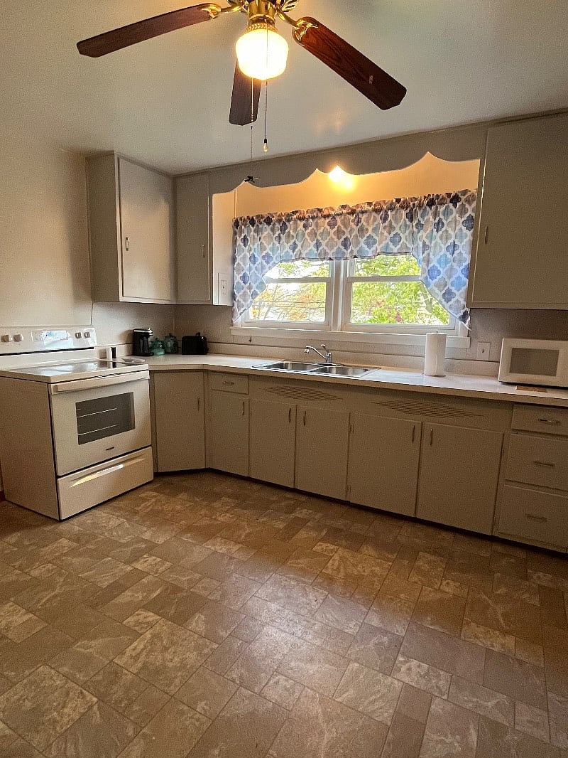 Furnished Finder property 612214_1 photo 3