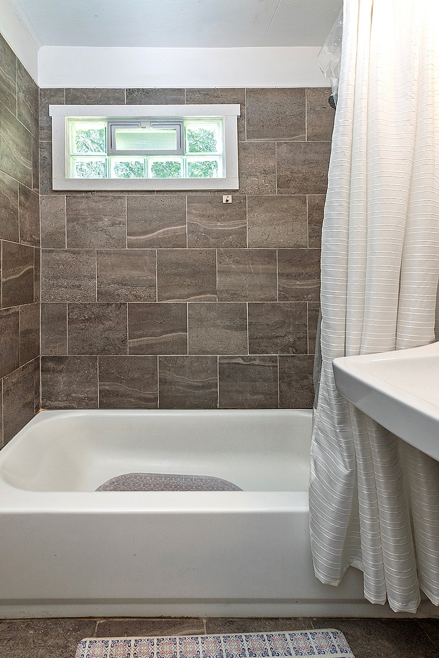 Furnished Finder property 612221_1 photo 9