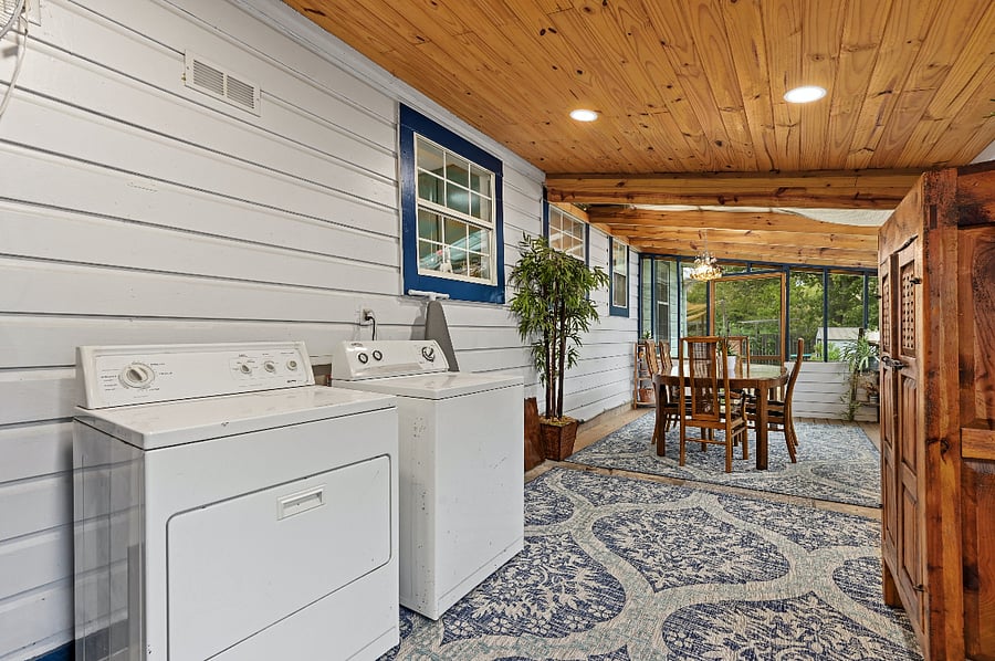Furnished Finder property 612245_1 photo 14