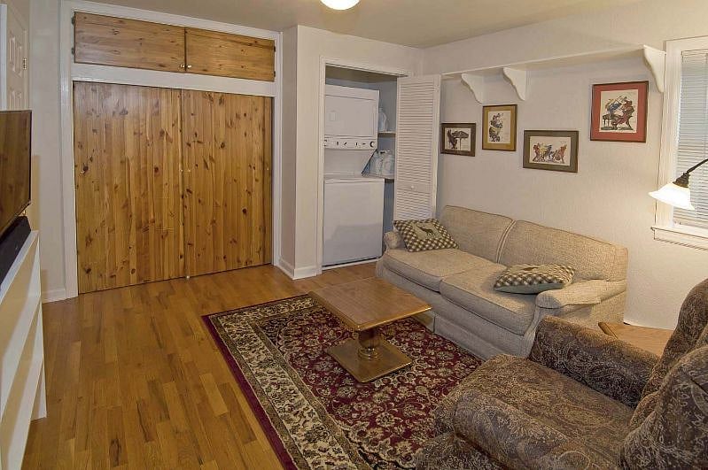 Furnished Finder property 612254_1 photo 3