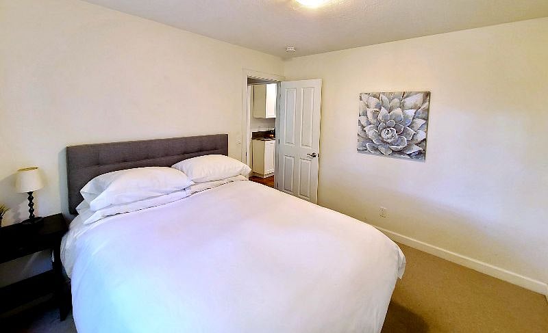 Furnished Finder property 612273_1 photo 19