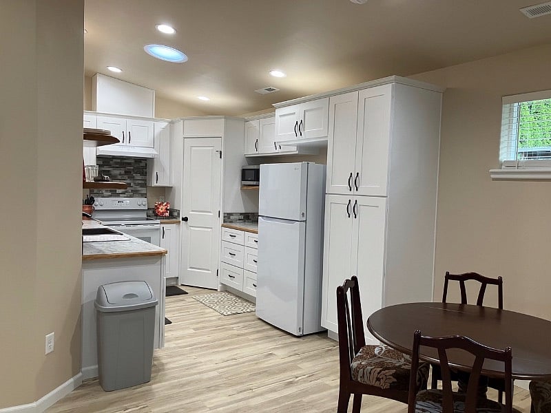 Furnished Finder property 612315_1 photo 9