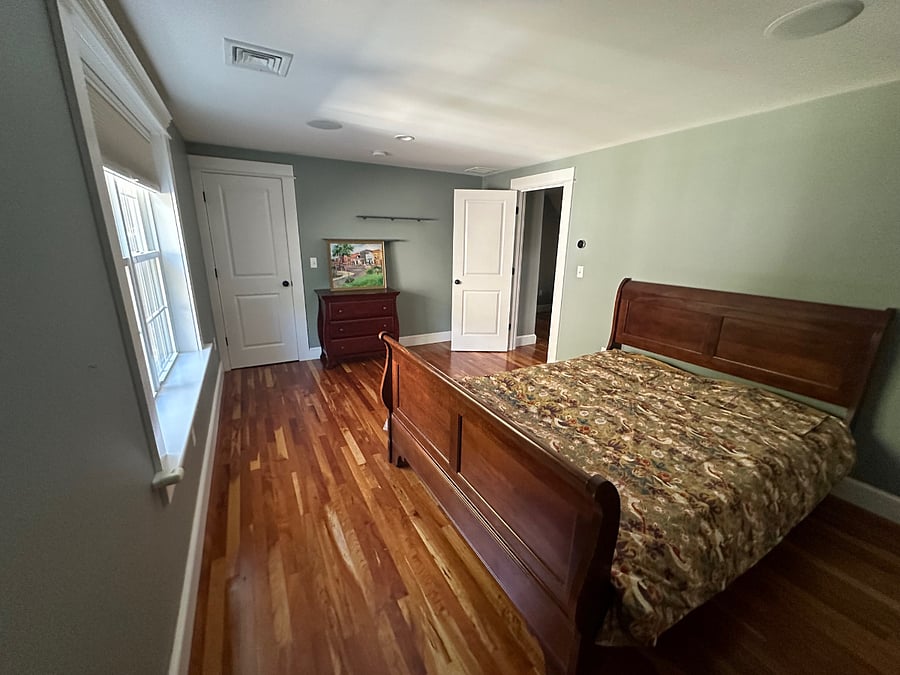 Queen Bedroom