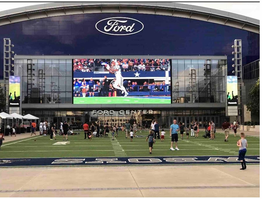 The Star Center, Cowboys practice place surrounded by restaurants and a large screen to watch games just a 15 mins. drive.