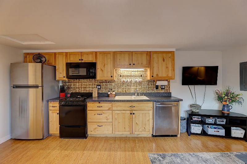 Furnished Finder property 612525_1 photo 4