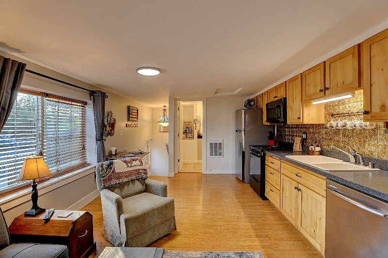 Furnished Finder property 612525_1 photo 6
