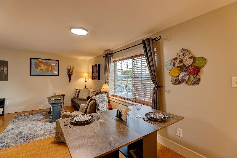 Furnished Finder property 612525_1 photo 15