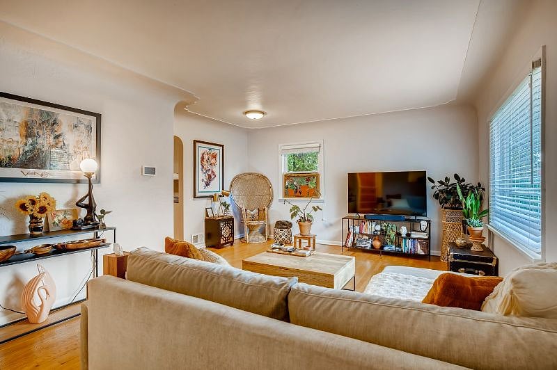 Furnished Finder property 612610_1 photo 3