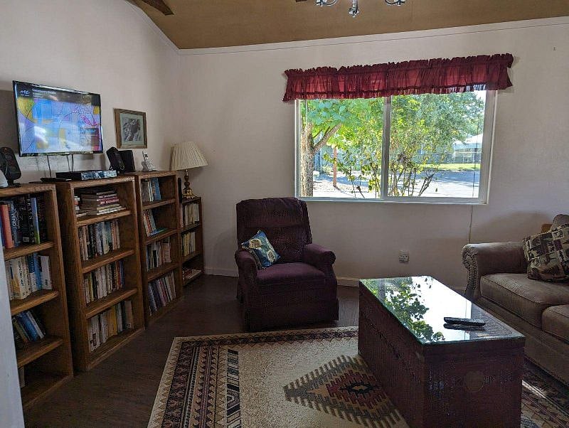 Furnished Finder property 612675_1 photo 3