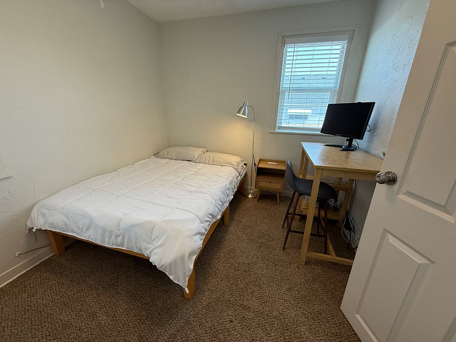 Furnished Finder property 612705_2 photo 28