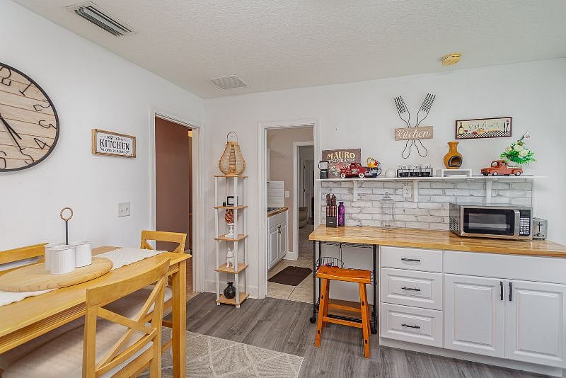 Furnished Finder property 612714_1 photo 3
