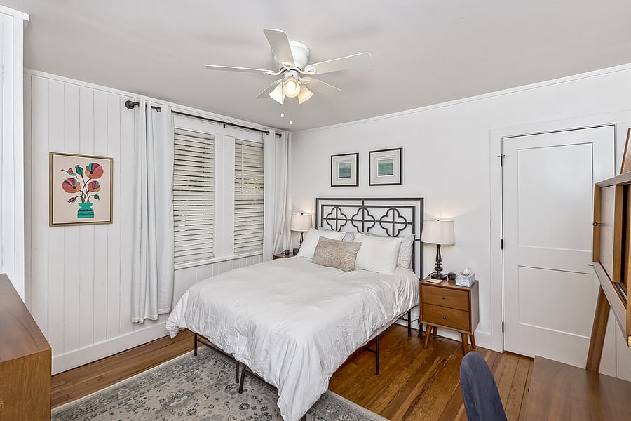 Queen Bedroom with in suite bathroom