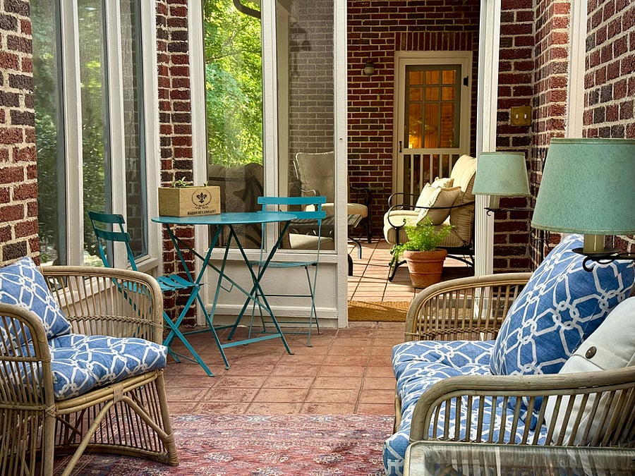 Screened porch off living room