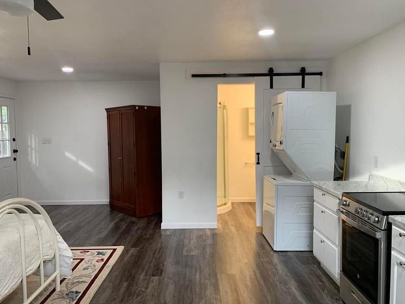 Furnished Finder property 612781_1 photo 4