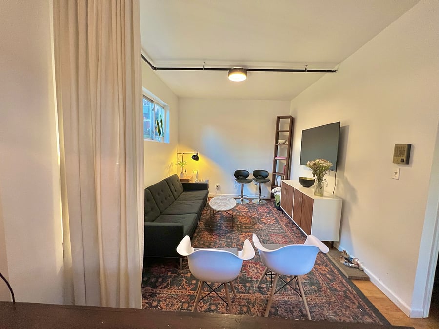 living room 