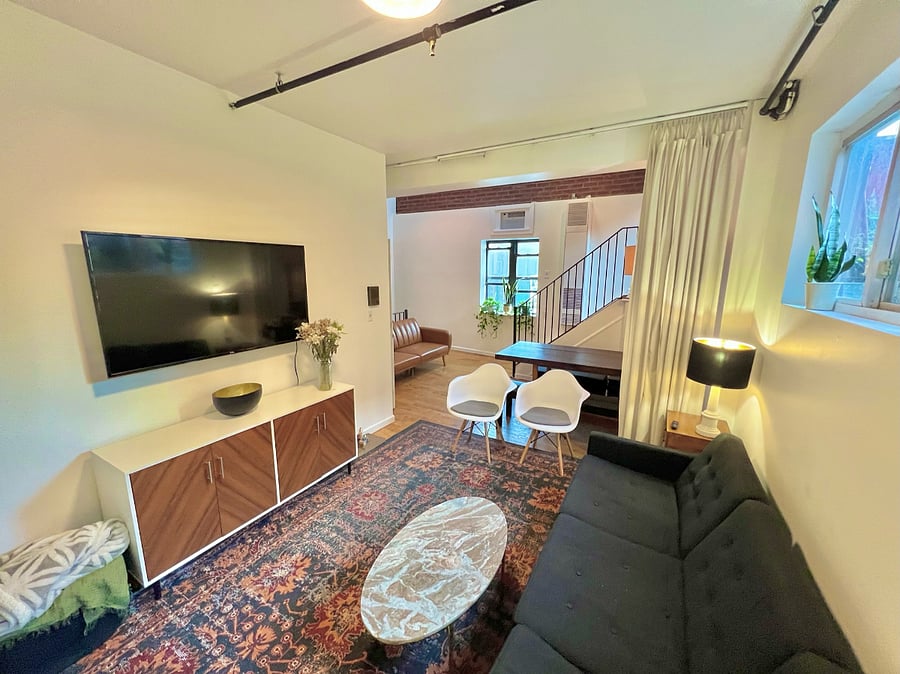 living room 