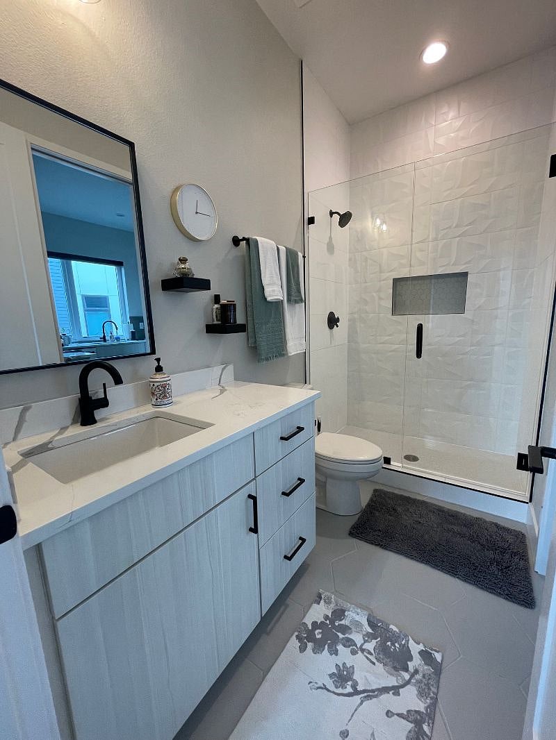 Upstairs Bathroom