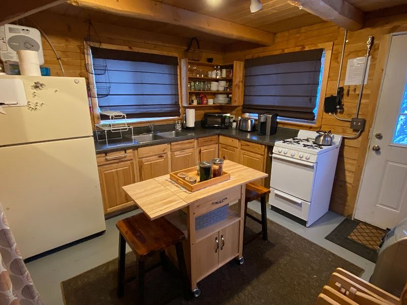 Furnished Finder property 613002_1 photo 3