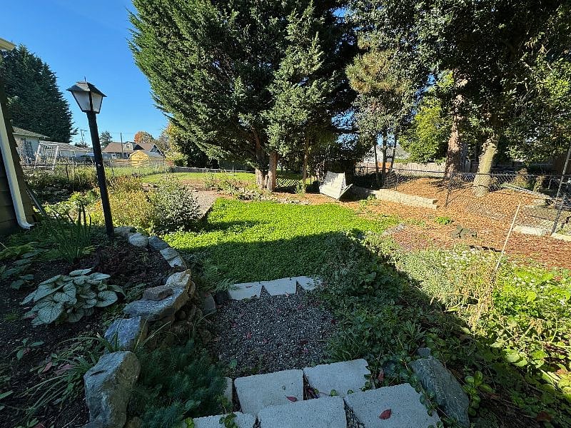 Furnished Finder property 613112_1 photo 16