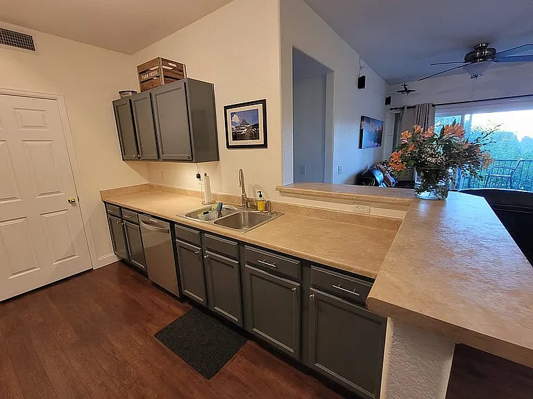 Furnished Finder property 613207_1 photo 9
