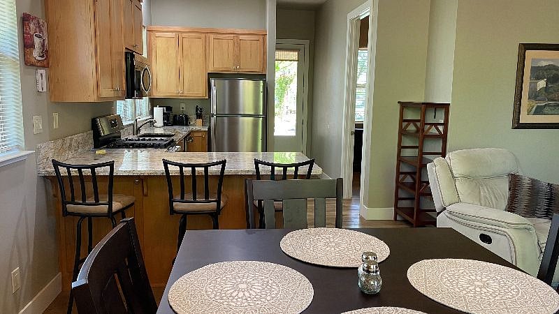 Furnished Finder property 613226_1 photo 3