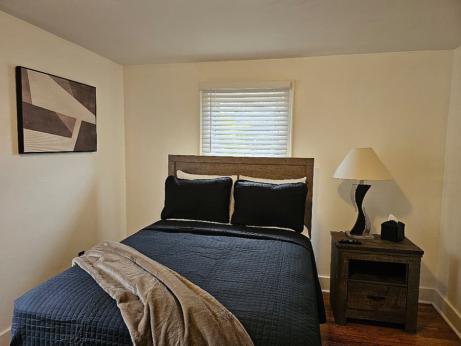 Queen Bed
Night Stand