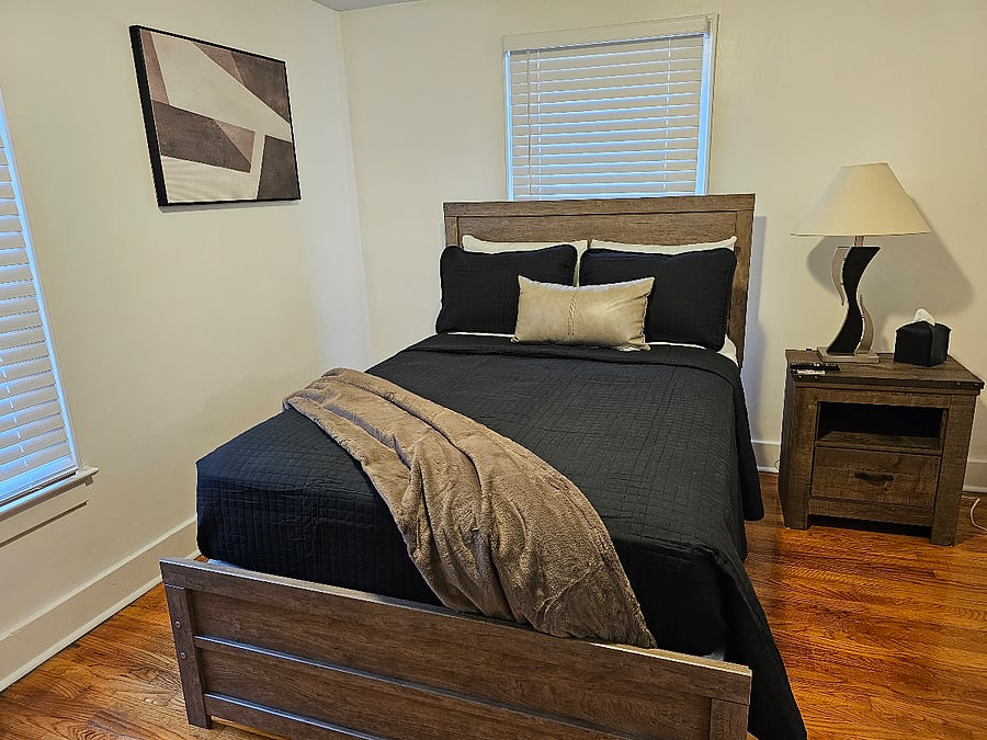 Queen Bed
Night Stand