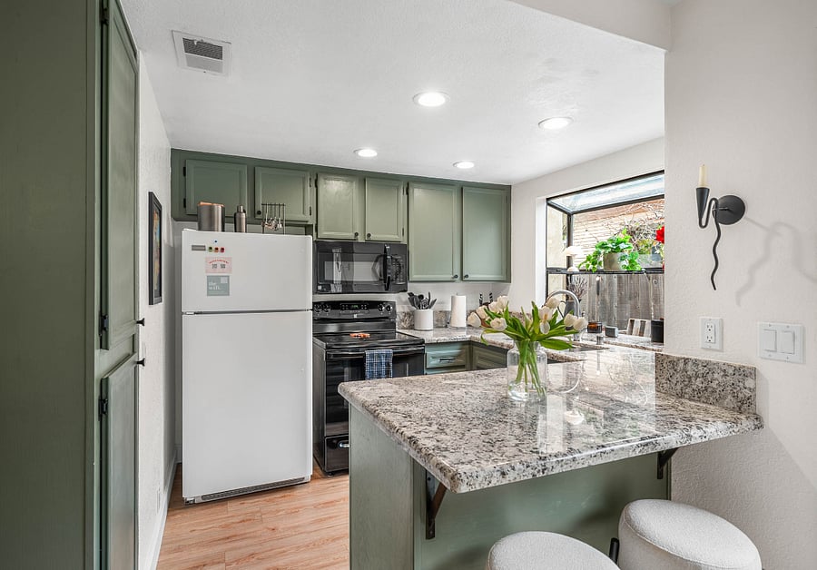 Furnished Finder property 613512_1 photo 22