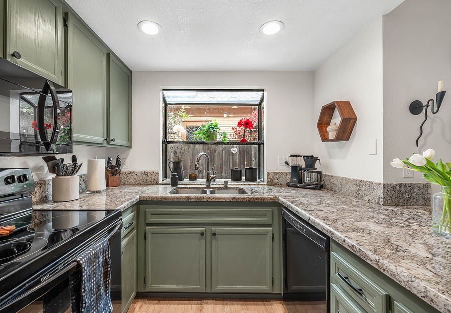 Furnished Finder property 613512_1 photo 25