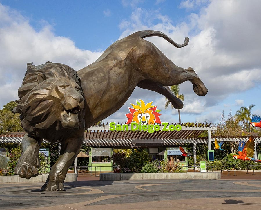 San Diego Zoo: 5min away