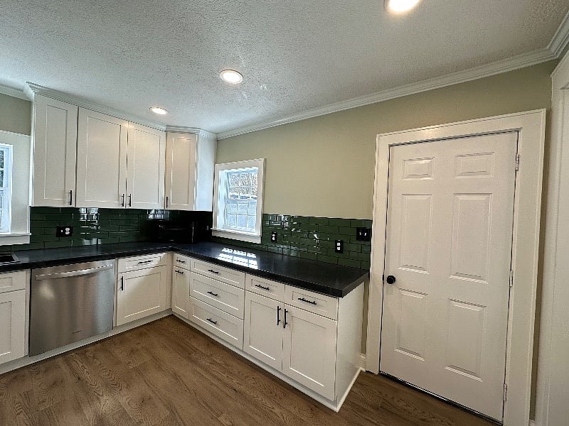 Furnished Finder property 613560_1 photo 8