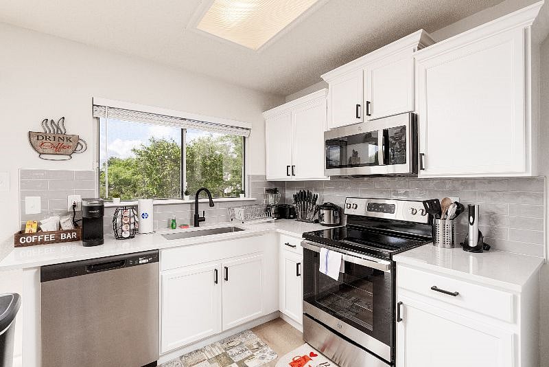 Furnished Finder property 613568_1 photo 30
