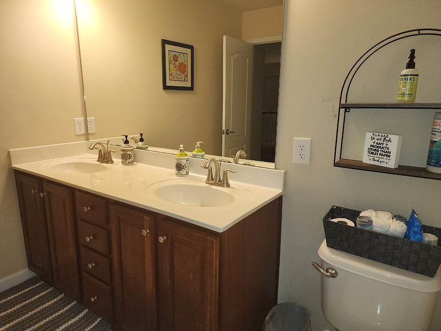 Shared Hall Bath with Dual sinks