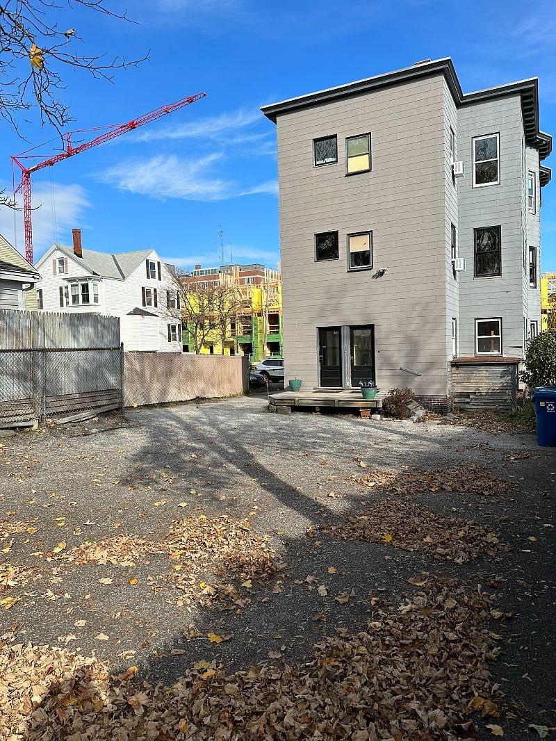Parking lot - rear stair entry