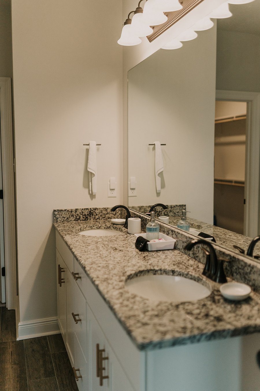 Furnished Finder property 613797_1 photo 24