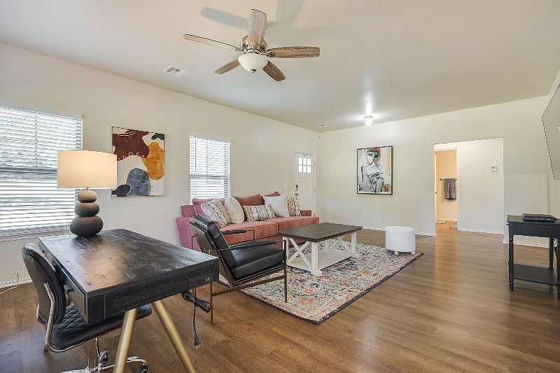 Furnished Finder property 613986_1 photo 18