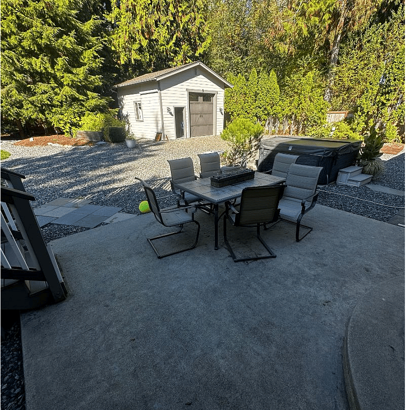 Detached shop and hot tub