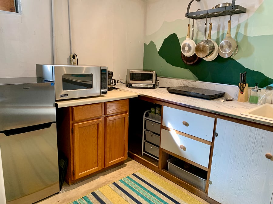 Kitchen area equipped with everything you could need to make anything you would like.