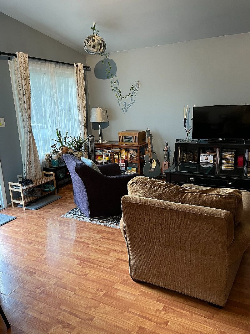 You have access to all kitchen appliances, paper products and cleaning supplies, assorted DVDs and board games, and other things that are in the shared spaces. 
