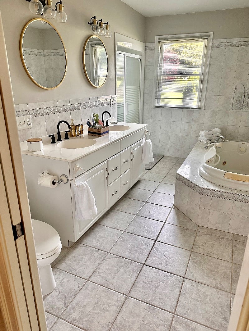 Main Bathroom