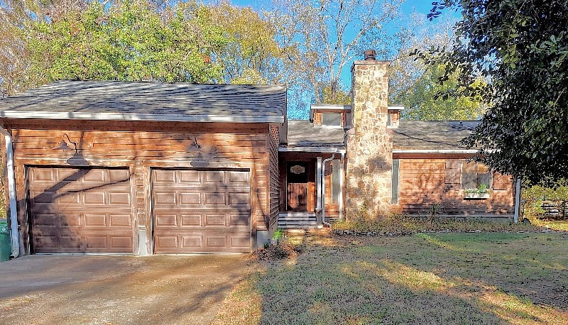 Welcome home! Plenty of off street parking in private drive.