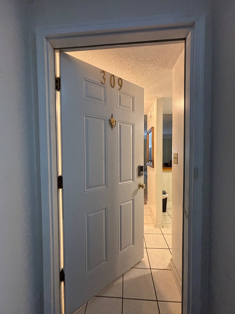 Furnished Finder property 614937_1 photo 22