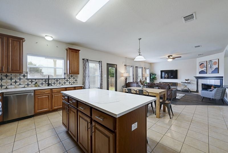 Furnished Finder property 614963_1 photo 30