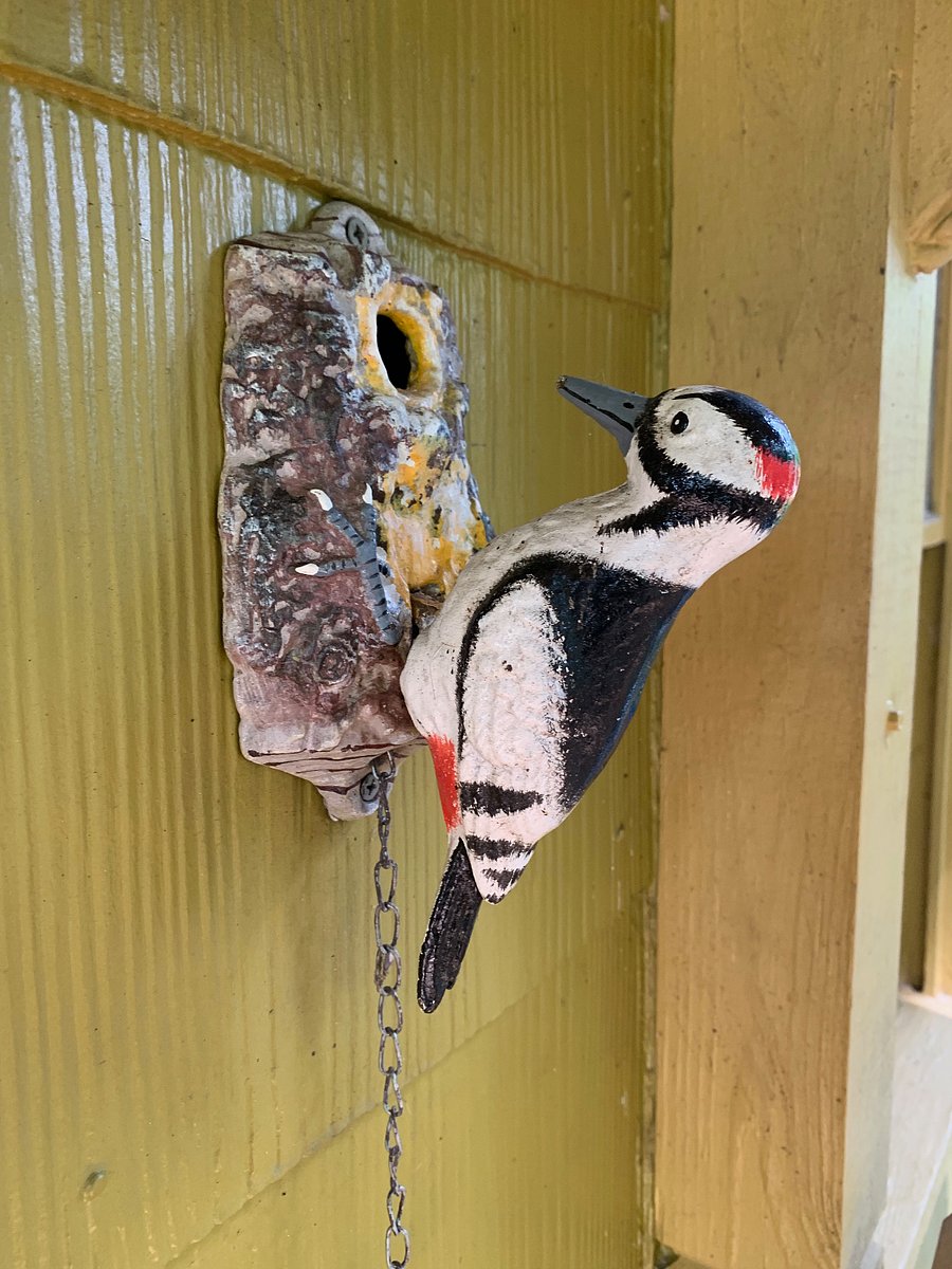 Woodpecker door knocker