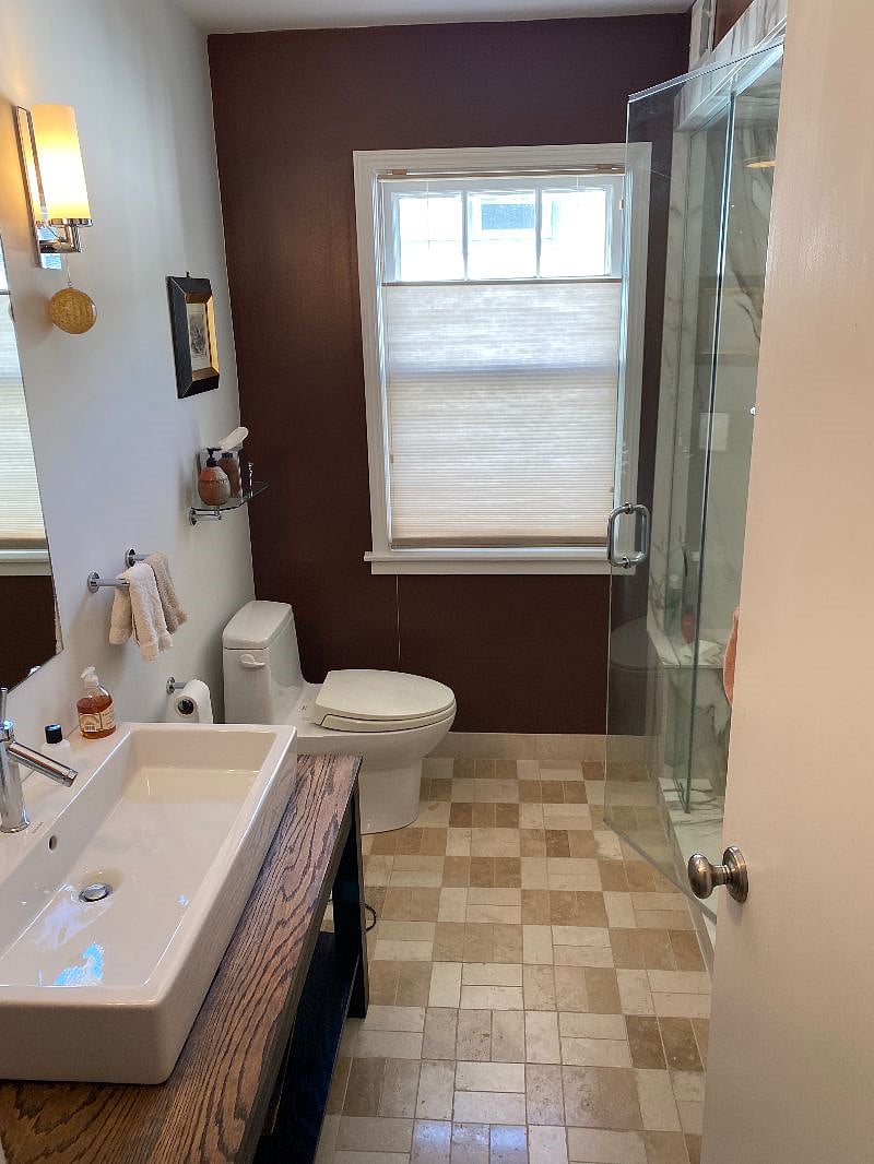 2nd floor bath