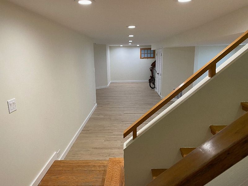 stairs to basement